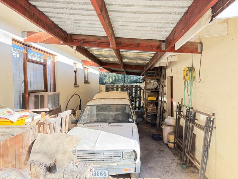 4 Bedroom Property for Sale in Bergzicht Western Cape
